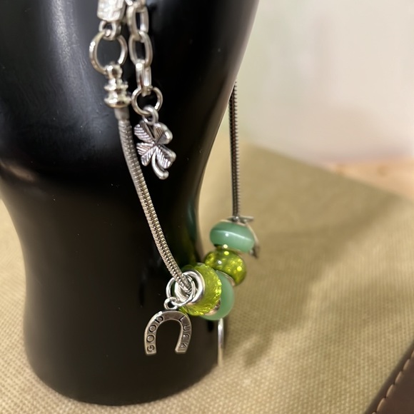 Lucky 🍀 Charm Handmade Silver Tone and Green Bracelet - Picture 2 of 7